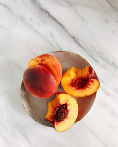 Three Signs of a Sweet and Juicy, Ready to Eat Peach